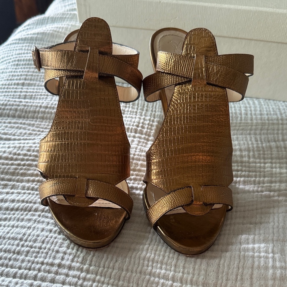 Elizabeth And James Gold Tango Embossed Metallic Leather Sandals Crisscross